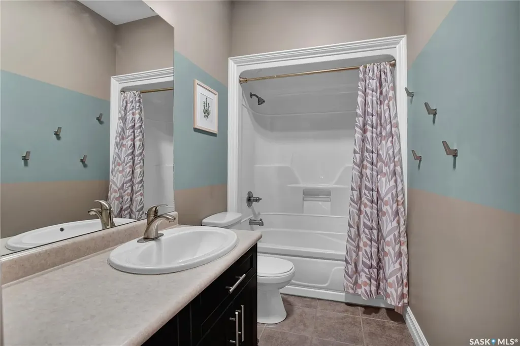 1304 5th Avenue N Saskatoon SK S7K 2S2