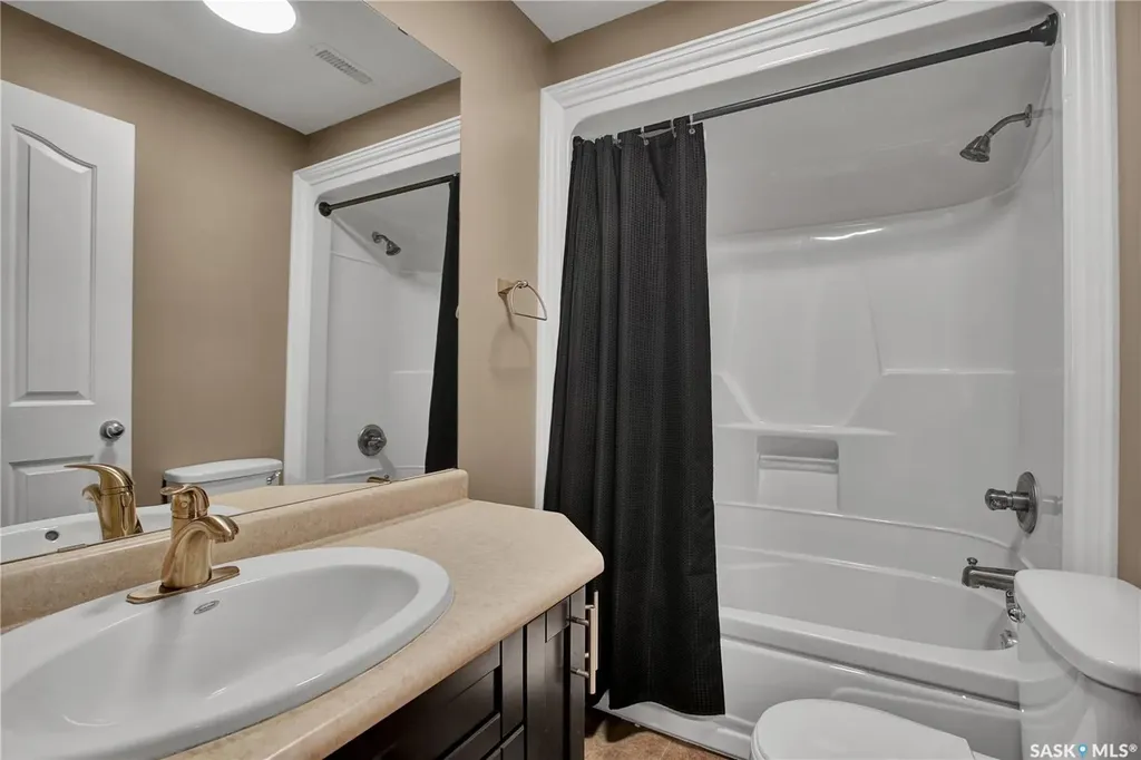 1304 5th Avenue N Saskatoon SK S7K 2S2