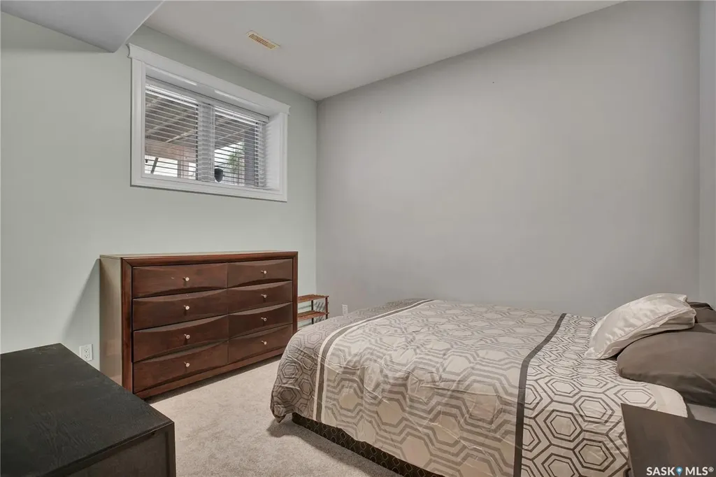 1304 5th Avenue N Saskatoon SK S7K 2S2
