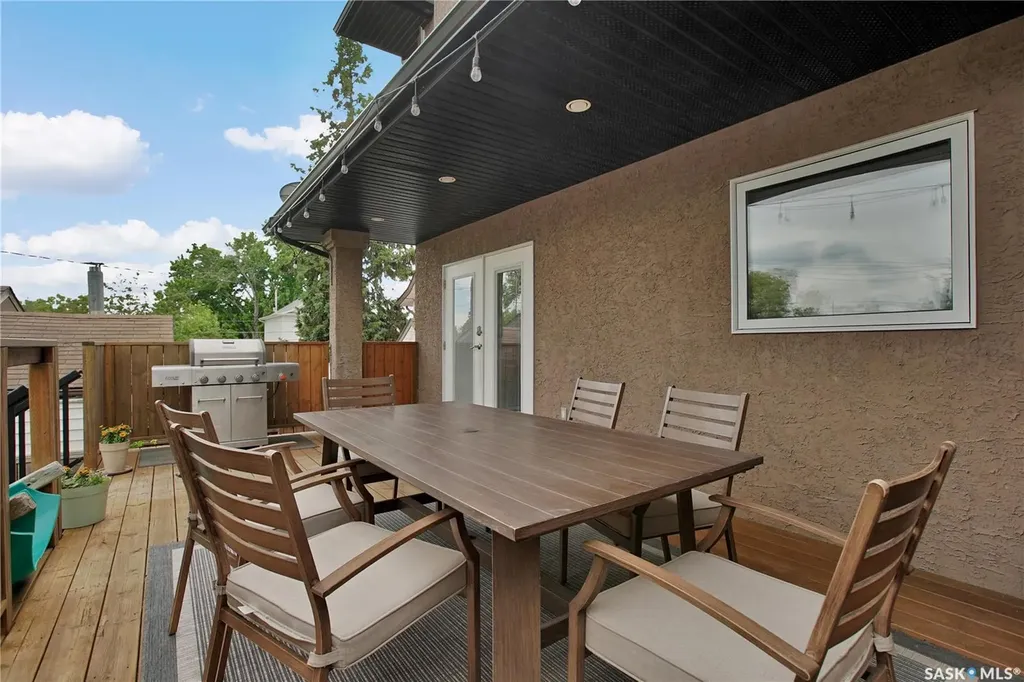 1304 5th Avenue N Saskatoon SK S7K 2S2