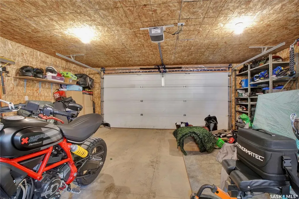 1304 5th Avenue N Saskatoon SK S7K 2S2