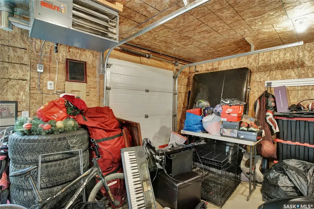 1304 5th Avenue N Saskatoon SK S7K 2S2