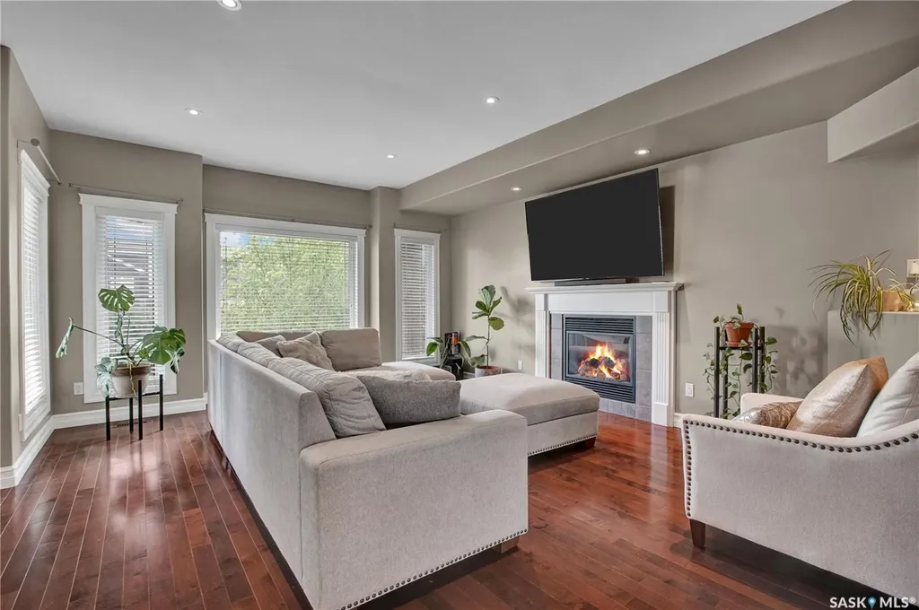 1304 5th Avenue N Saskatoon SK S7K 2S2