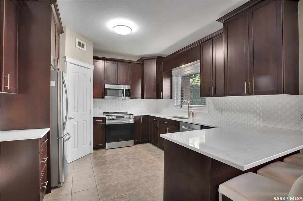 1304 5th Avenue N Saskatoon SK S7K 2S2