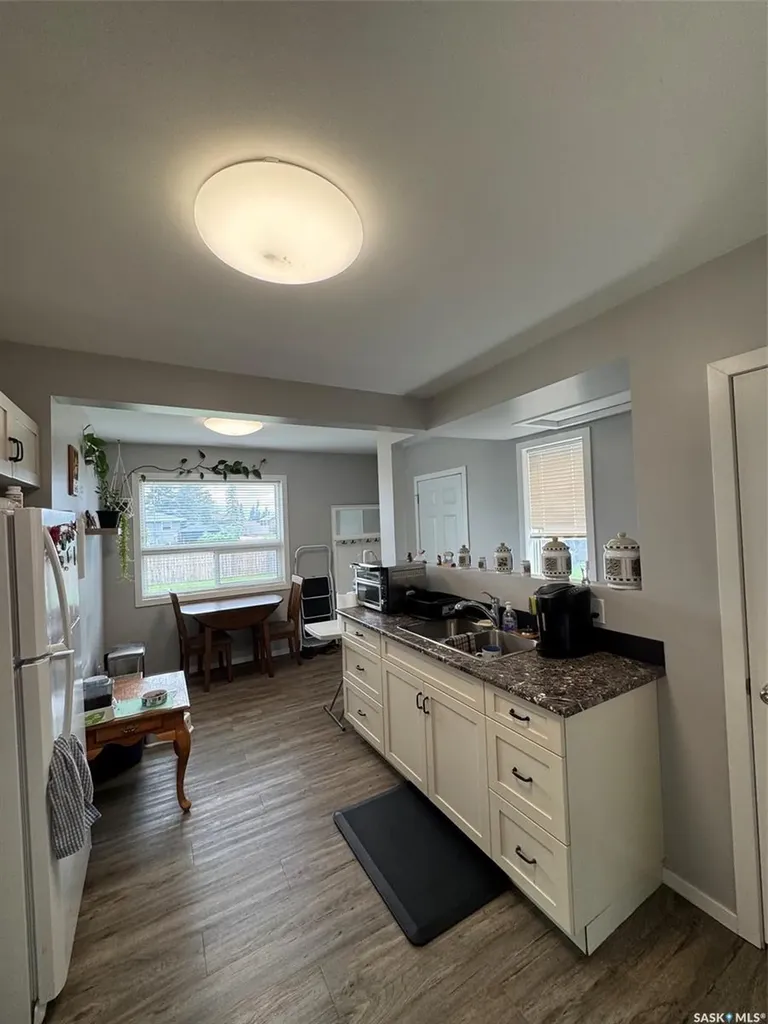 962 109th Street North Battleford SK S9A 2E2