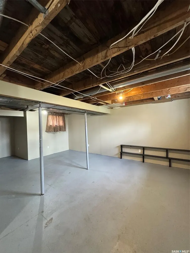 962 109th Street North Battleford SK S9A 2E2