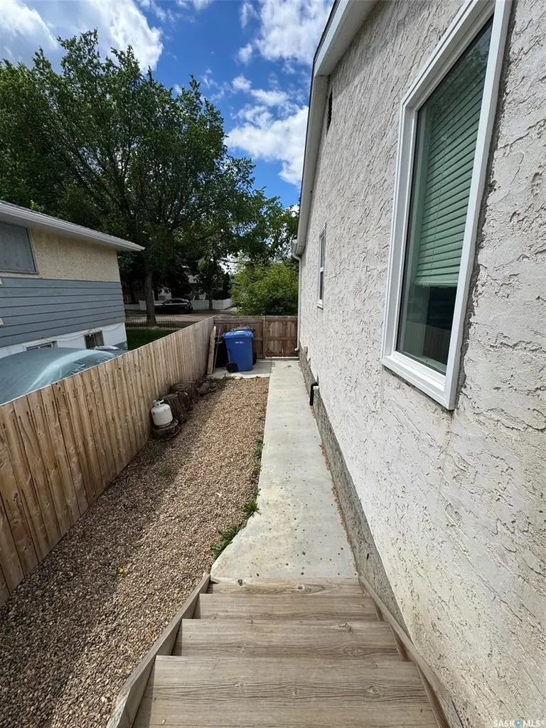 962 109th Street North Battleford SK S9A 2E2