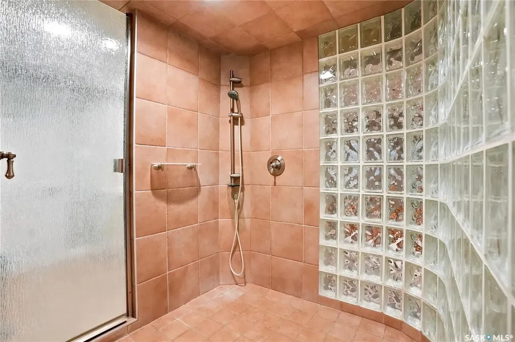 306 Saskatchewan Crescent E Saskatoon SK S7N 0K6