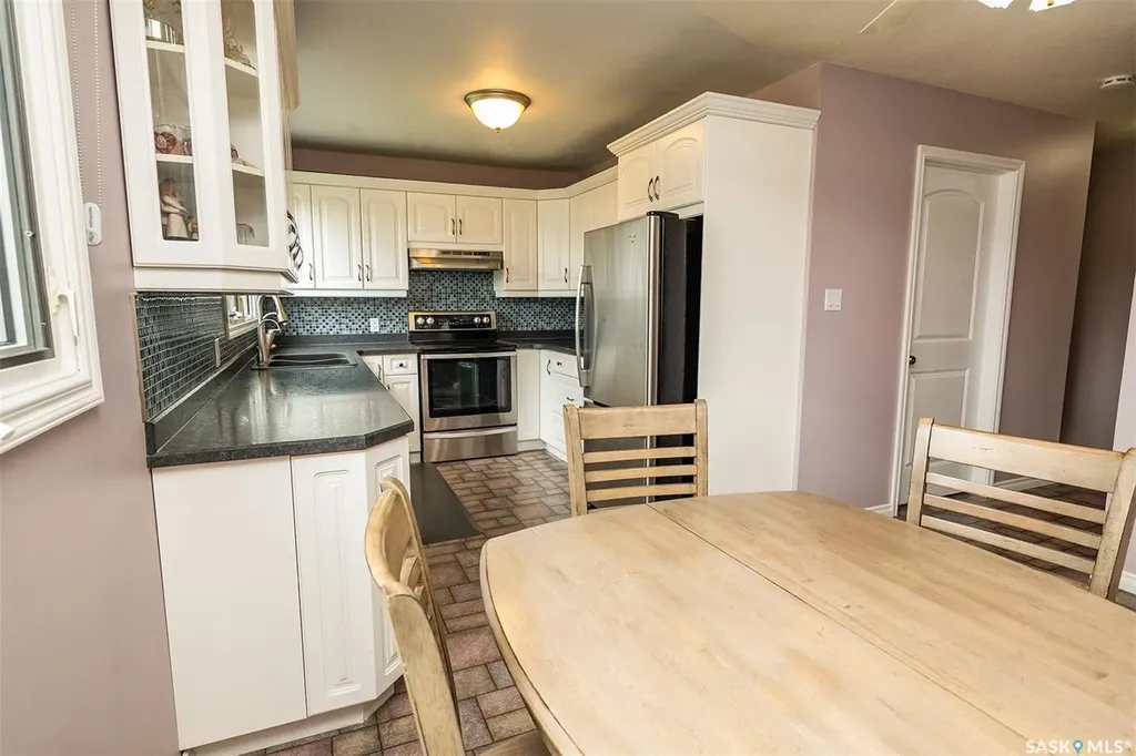 217 8th Street E Wynyard SK S0A 4T0