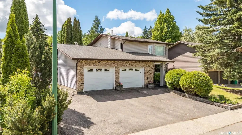1293 Amos Place Prince Albert SK S6V 7A5