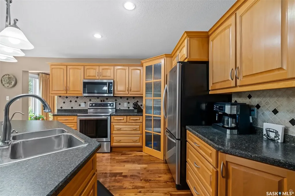 1293 Amos Place Prince Albert SK S6V 7A5