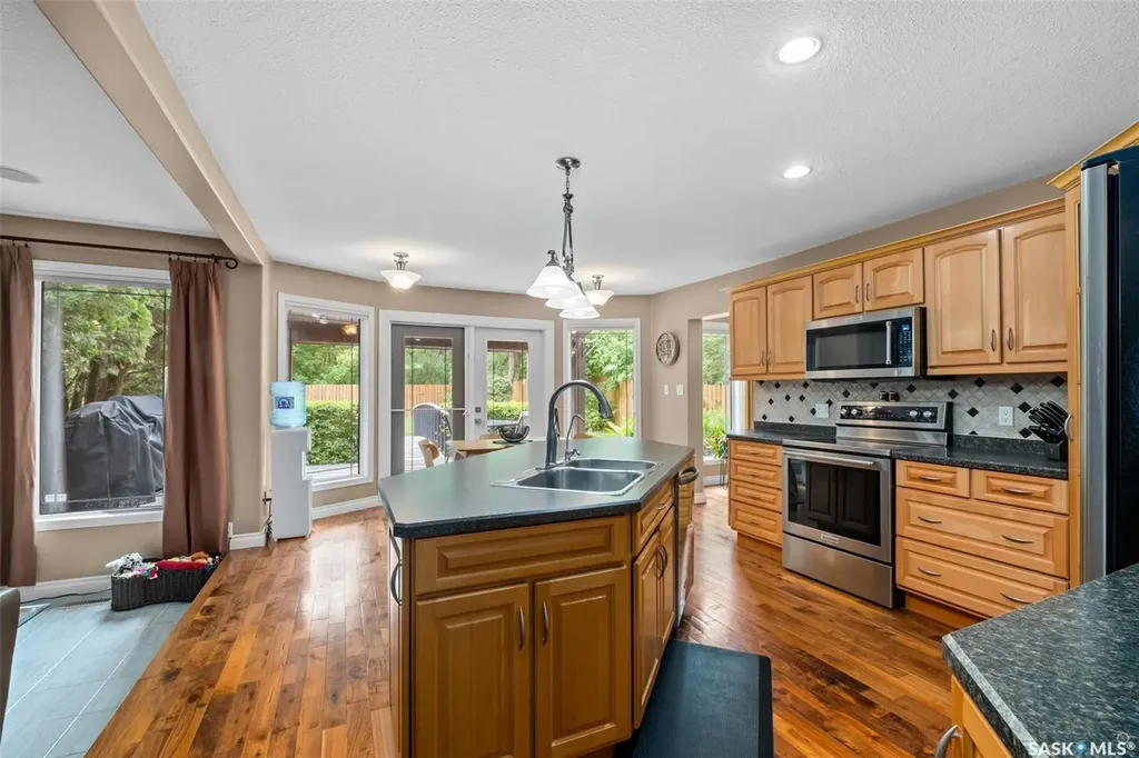1293 Amos Place Prince Albert SK S6V 7A5