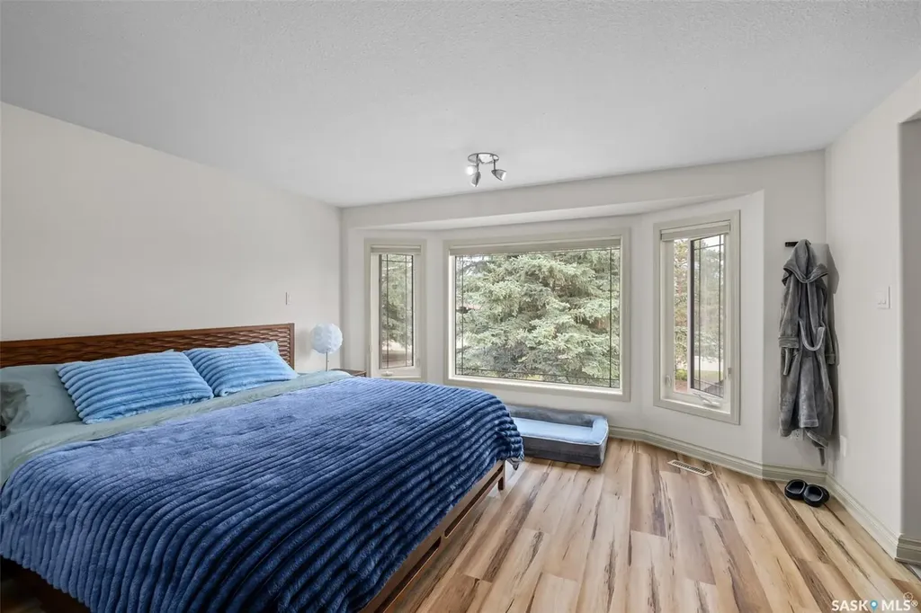 1293 Amos Place Prince Albert SK S6V 7A5