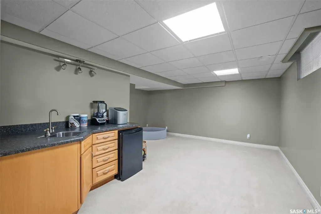 1293 Amos Place Prince Albert SK S6V 7A5