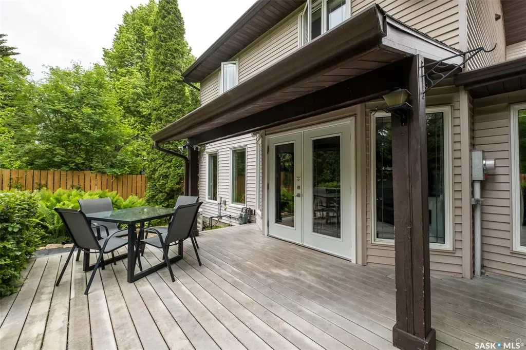 1293 Amos Place Prince Albert SK S6V 7A5
