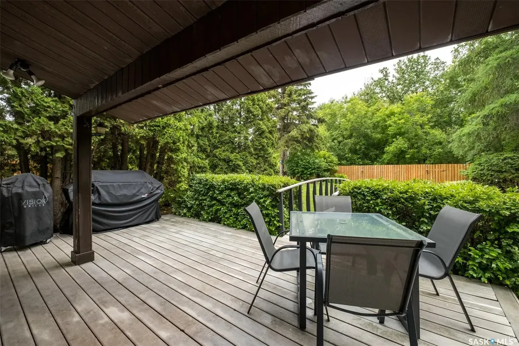 1293 Amos Place Prince Albert SK S6V 7A5