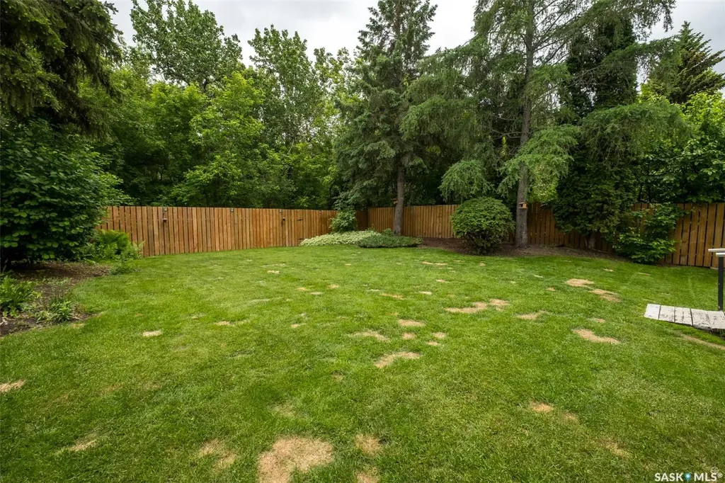 1293 Amos Place Prince Albert SK S6V 7A5