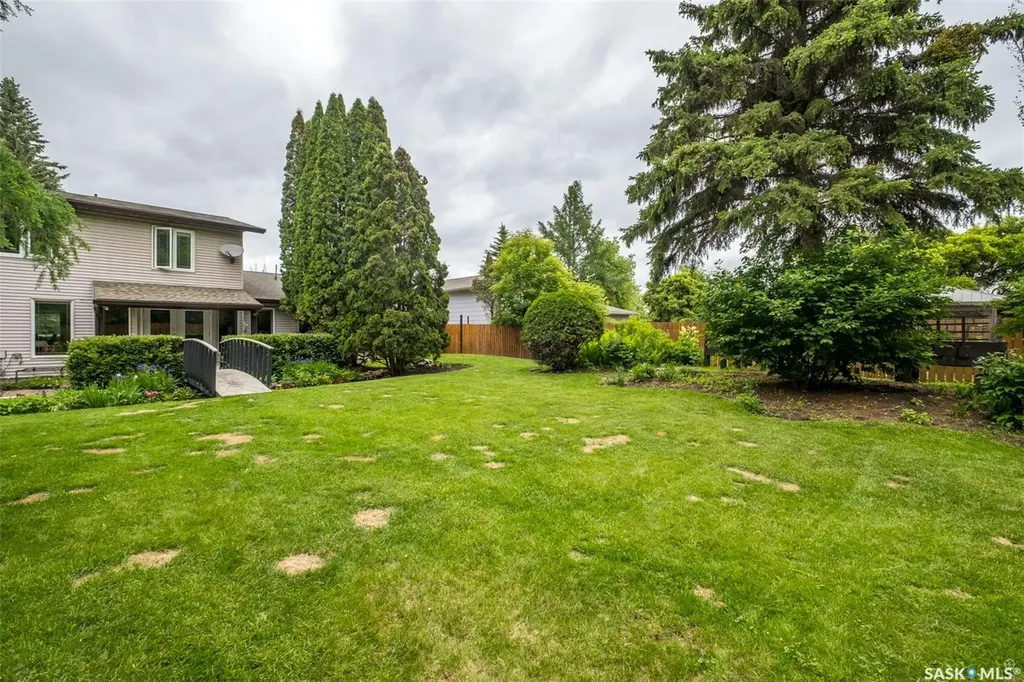 1293 Amos Place Prince Albert SK S6V 7A5