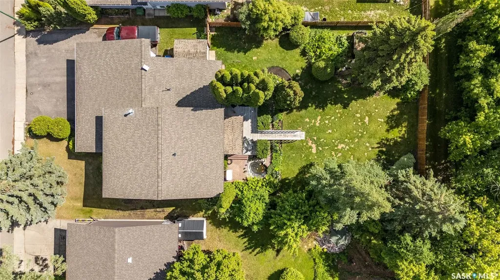 1293 Amos Place Prince Albert SK S6V 7A5