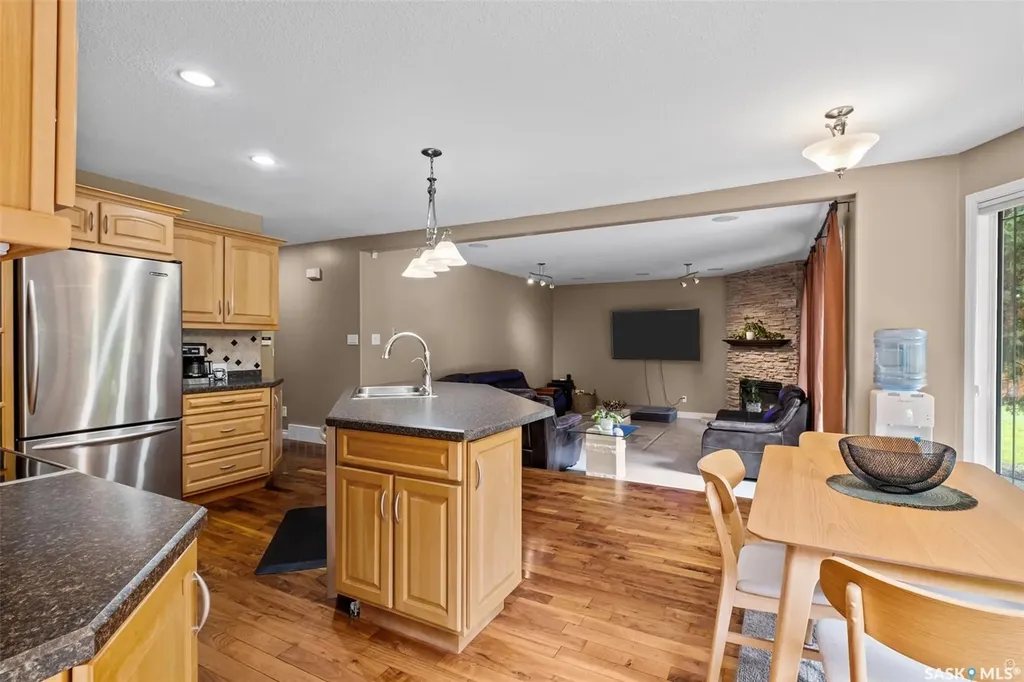 1293 Amos Place Prince Albert SK S6V 7A5