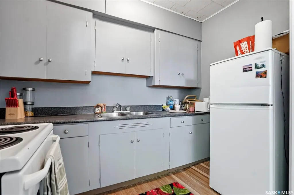 400 4th Avenue N Saskatoon SK S7K 2M3
