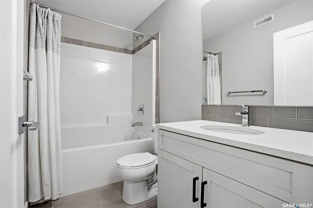 4509 E Keller Avenue Regina SK S4V 1P4