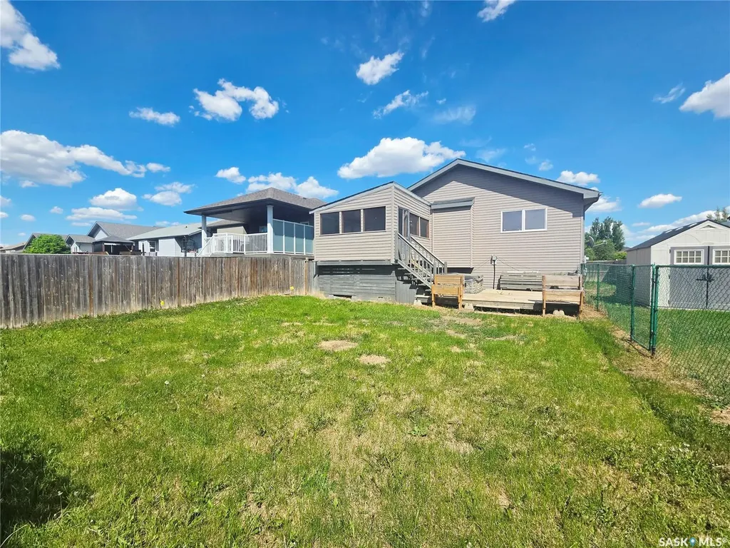 708 6th Avenue S Martensville SK S0K 2T0