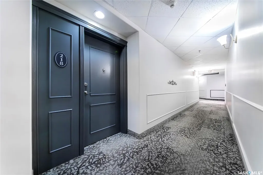 928 Heritage View Saskatoon SK S7H 5T7