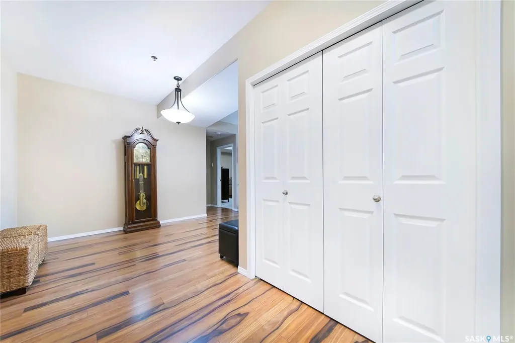 928 Heritage View Saskatoon SK S7H 5T7