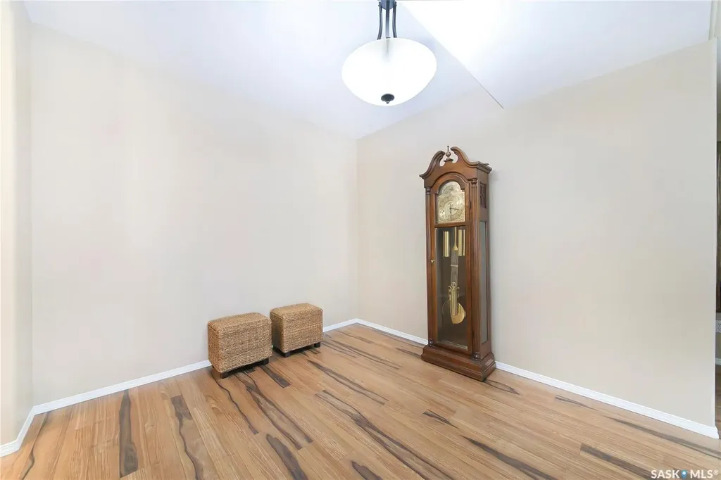 928 Heritage View Saskatoon SK S7H 5T7