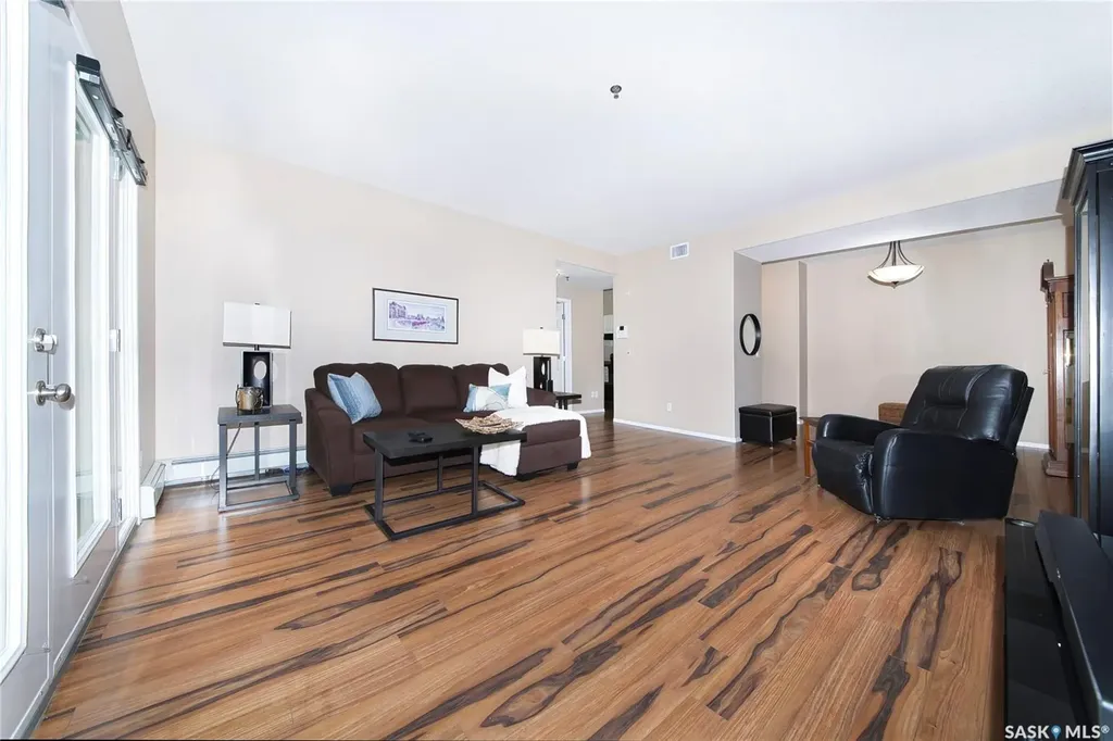 928 Heritage View Saskatoon SK S7H 5T7