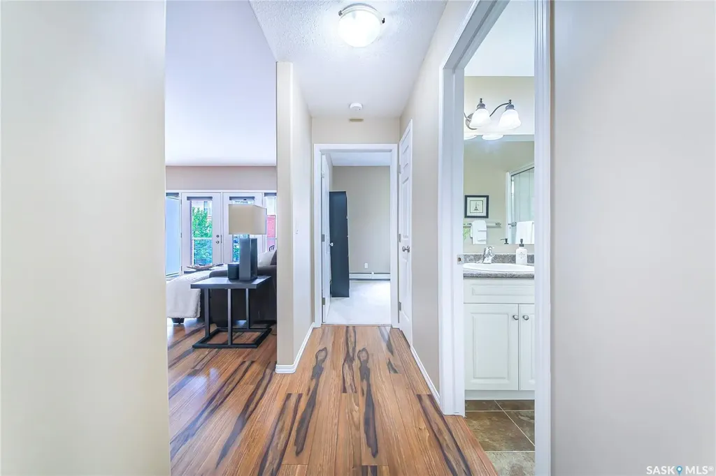 928 Heritage View Saskatoon SK S7H 5T7