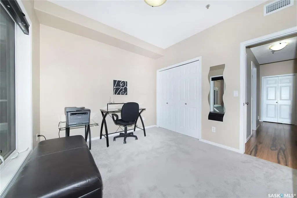 928 Heritage View Saskatoon SK S7H 5T7