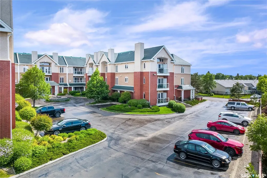 928 Heritage View Saskatoon SK S7H 5T7