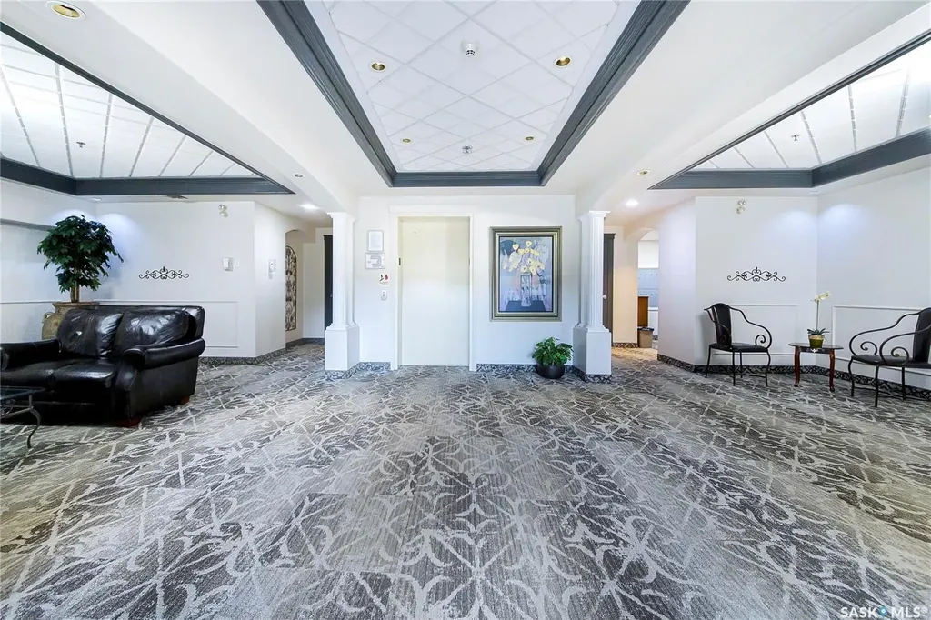928 Heritage View Saskatoon SK S7H 5T7