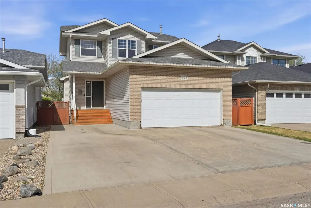 1663 Fenwick Crescent N Regina SK S4X 4N4