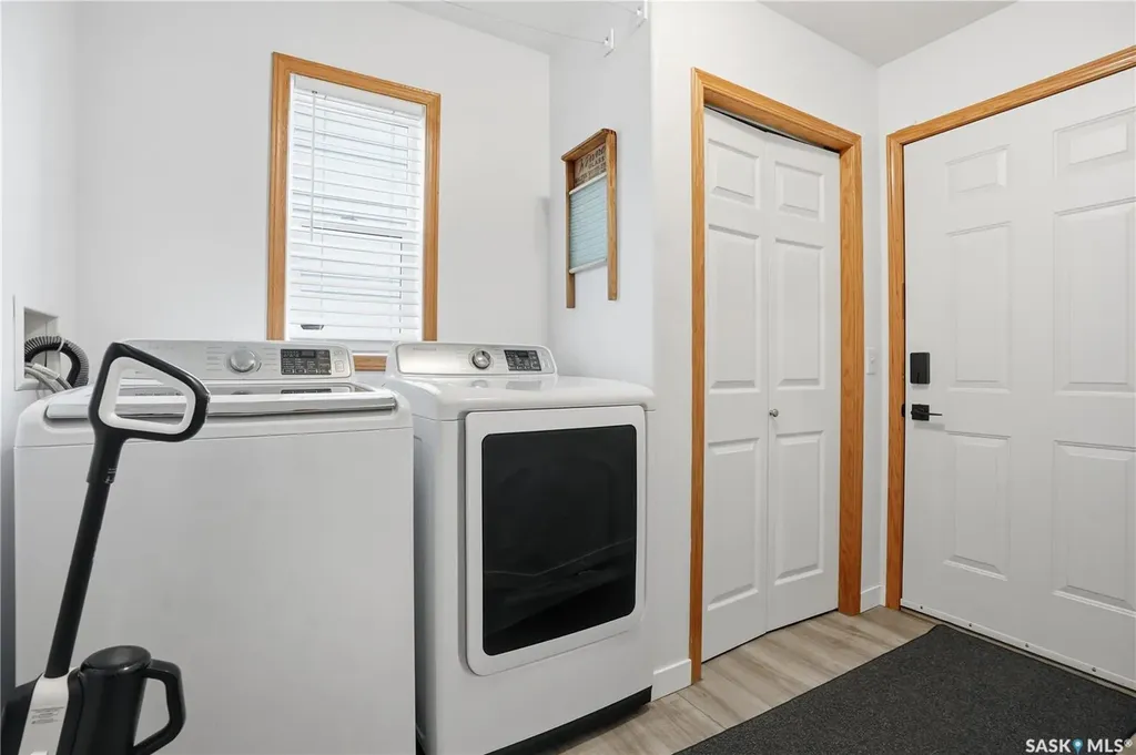 1663 Fenwick Crescent N Regina SK S4X 4N4