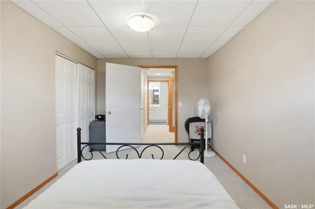 1663 Fenwick Crescent N Regina SK S4X 4N4