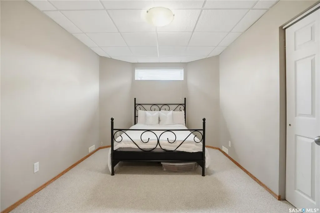 1663 Fenwick Crescent N Regina SK S4X 4N4