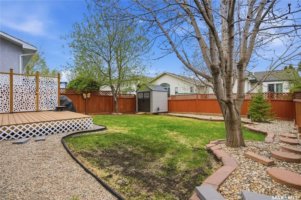 1663 Fenwick Crescent N Regina SK S4X 4N4