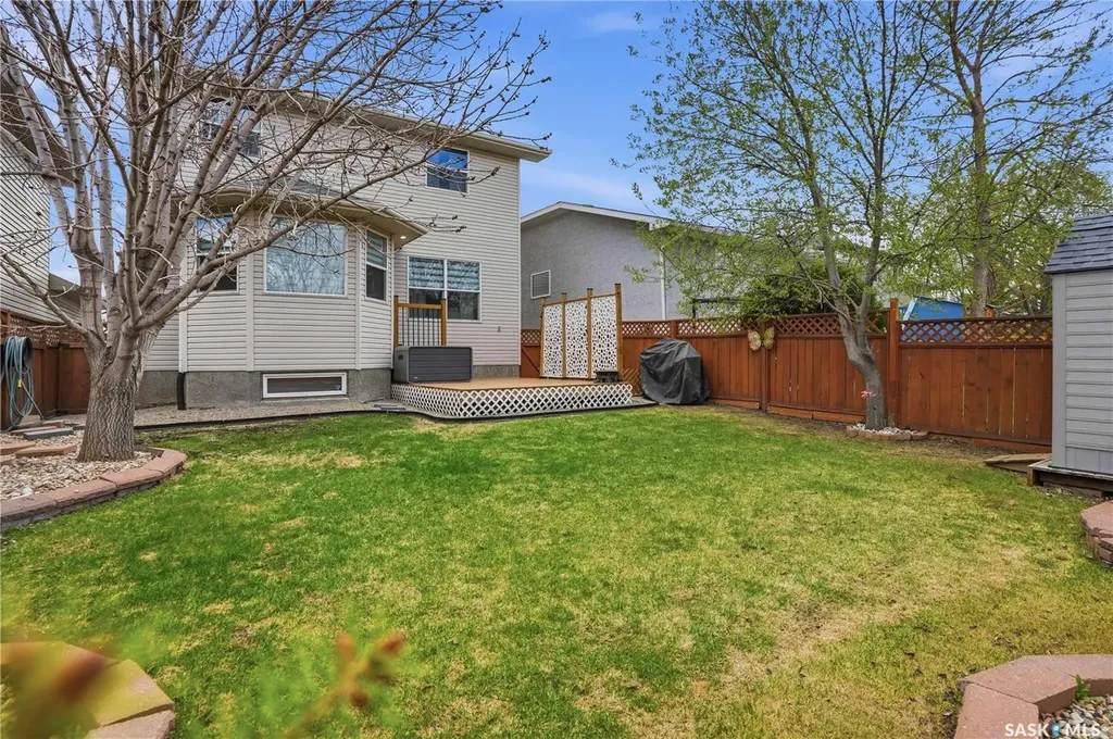 1663 Fenwick Crescent N Regina SK S4X 4N4