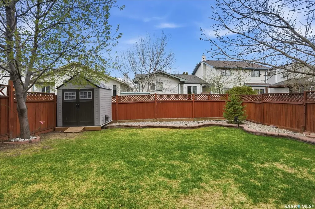 1663 Fenwick Crescent N Regina SK S4X 4N4