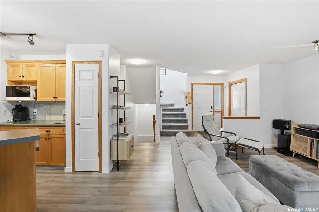 1663 Fenwick Crescent N Regina SK S4X 4N4