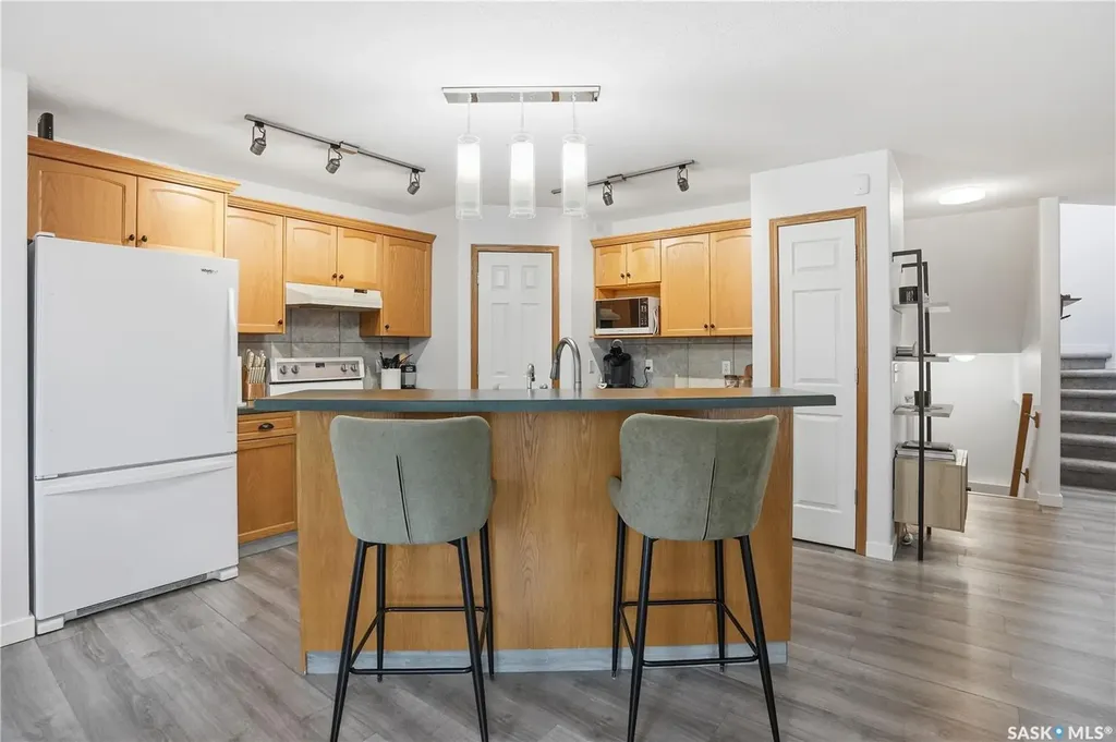 1663 Fenwick Crescent N Regina SK S4X 4N4