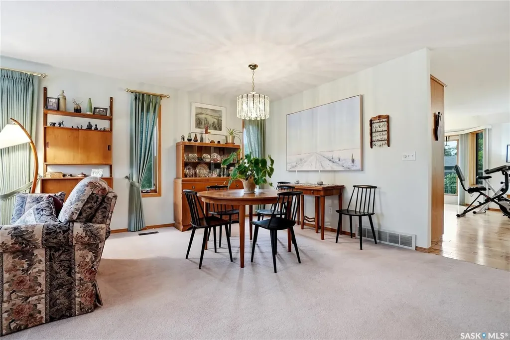 420 Heritage Crescent Saskatoon SK S7H 5P3