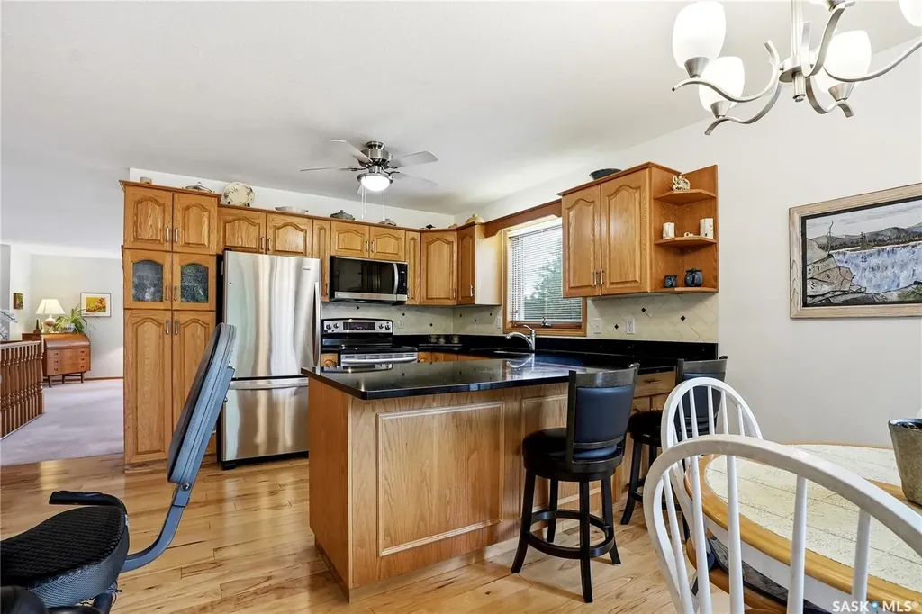 420 Heritage Crescent Saskatoon SK S7H 5P3