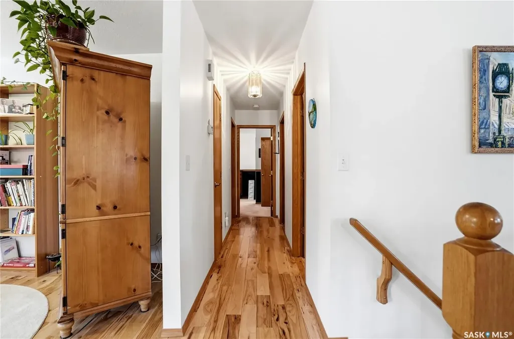 420 Heritage Crescent Saskatoon SK S7H 5P3