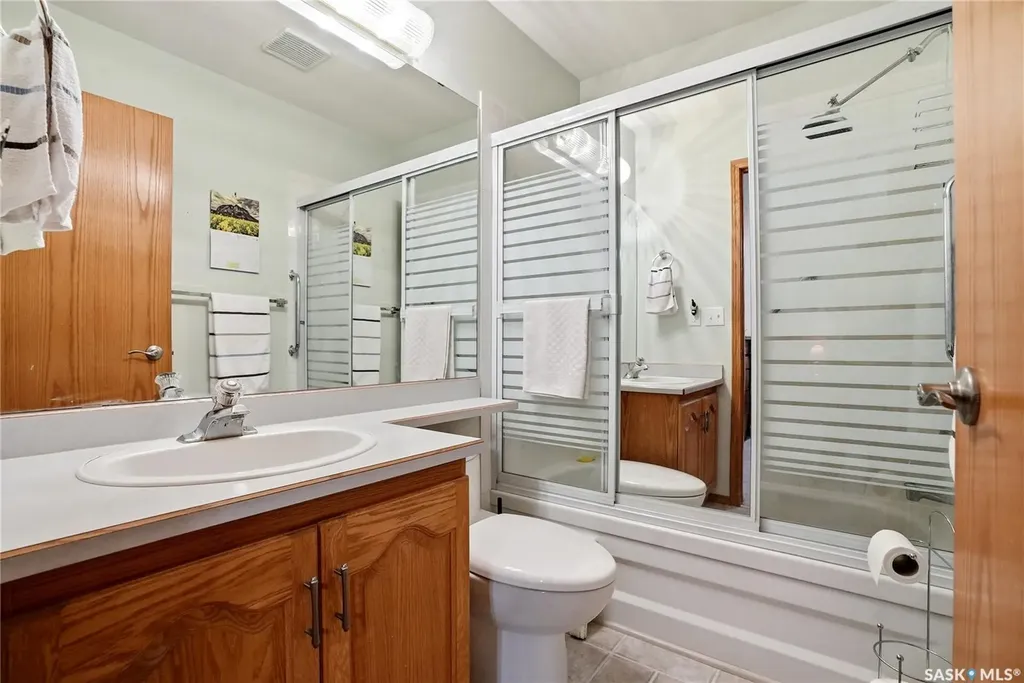 420 Heritage Crescent Saskatoon SK S7H 5P3