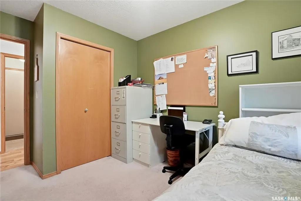 420 Heritage Crescent Saskatoon SK S7H 5P3