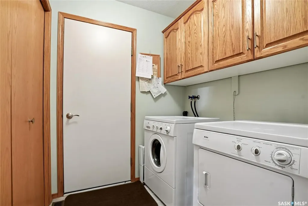 420 Heritage Crescent Saskatoon SK S7H 5P3